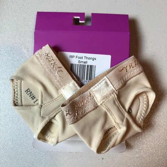 Russian Pointe Minima Foot Thongs Size Small NWT Dance - Picture 1 of 4